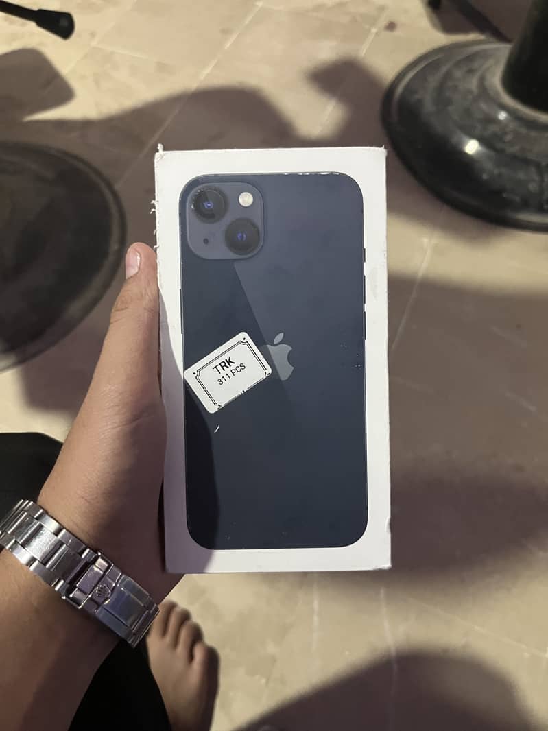Apple iPhone 13 0