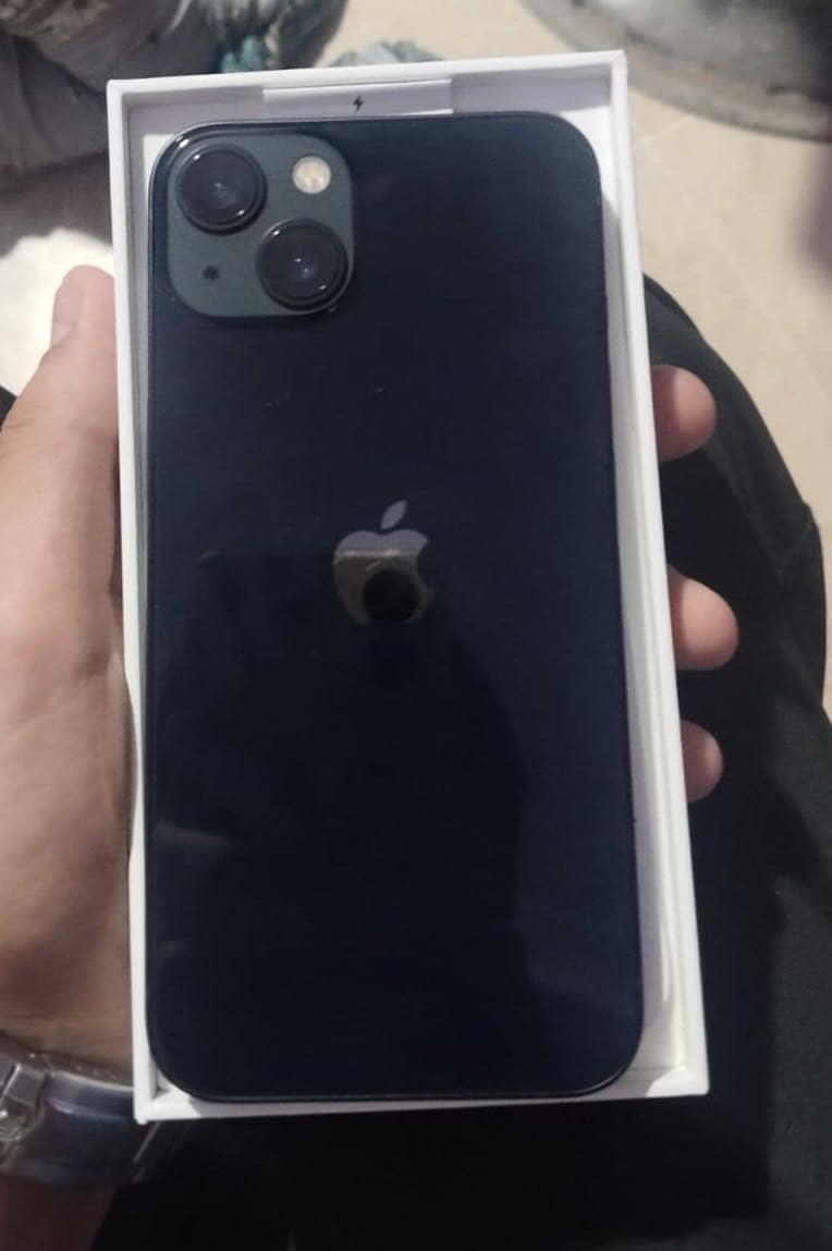 Apple iPhone 13 2