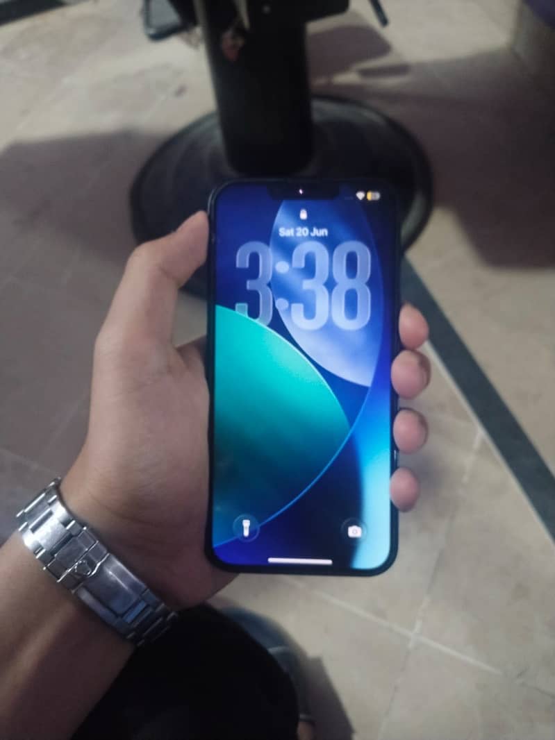 Apple iPhone 13 3
