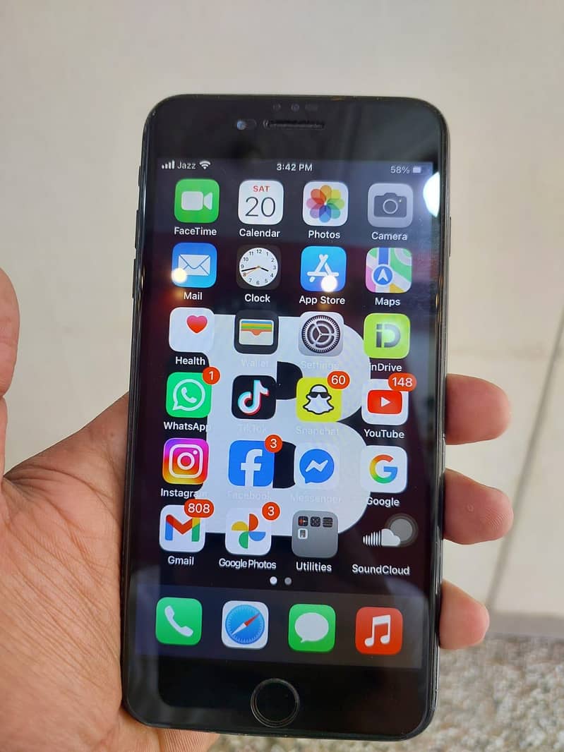 Apple iPhone 7 Plus 0