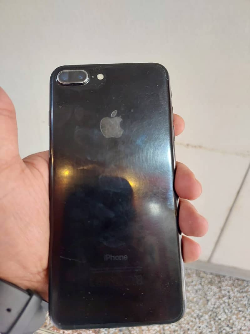 Apple iPhone 7 Plus 3