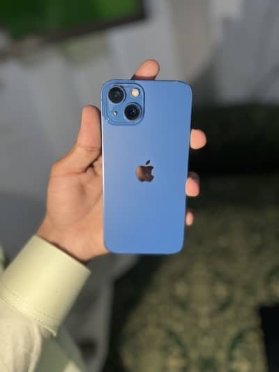 Apple iPhone 13