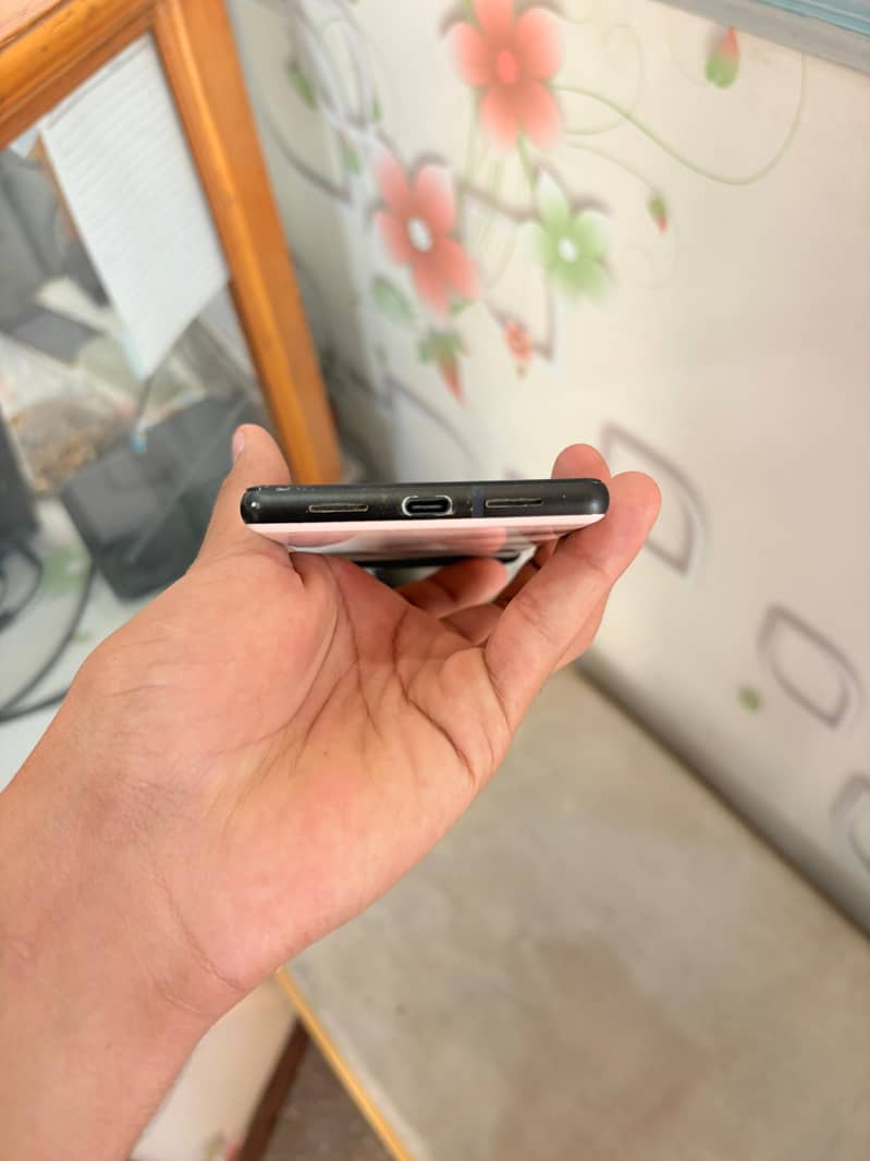 Google Pixel 6 5