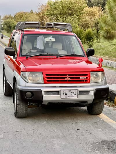 Mitsubishi Pajero 2000