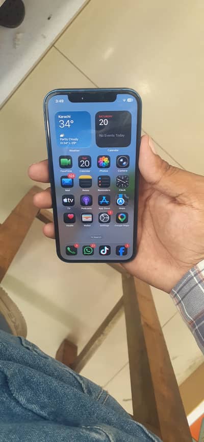 Apple iPhone 12
