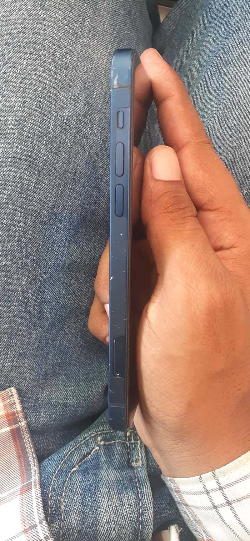 Apple iPhone 12 3