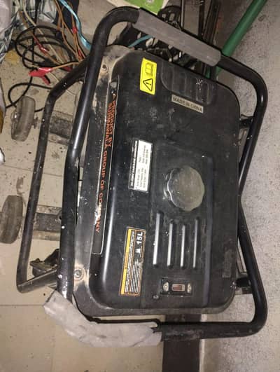 GENERATOR. MADE IN CHINA. 3500 WATT. BILKUL NEW. HY.