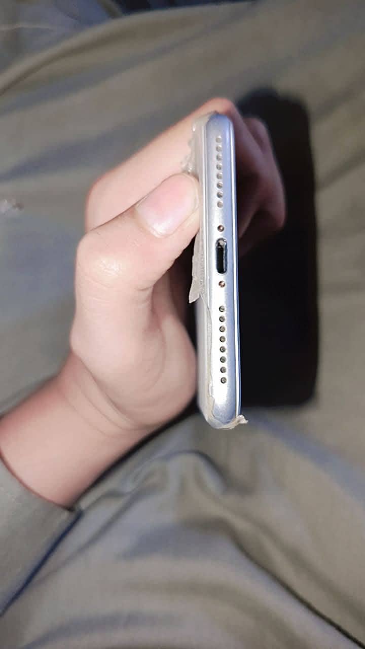 Apple iPhone 8 Plus 4
