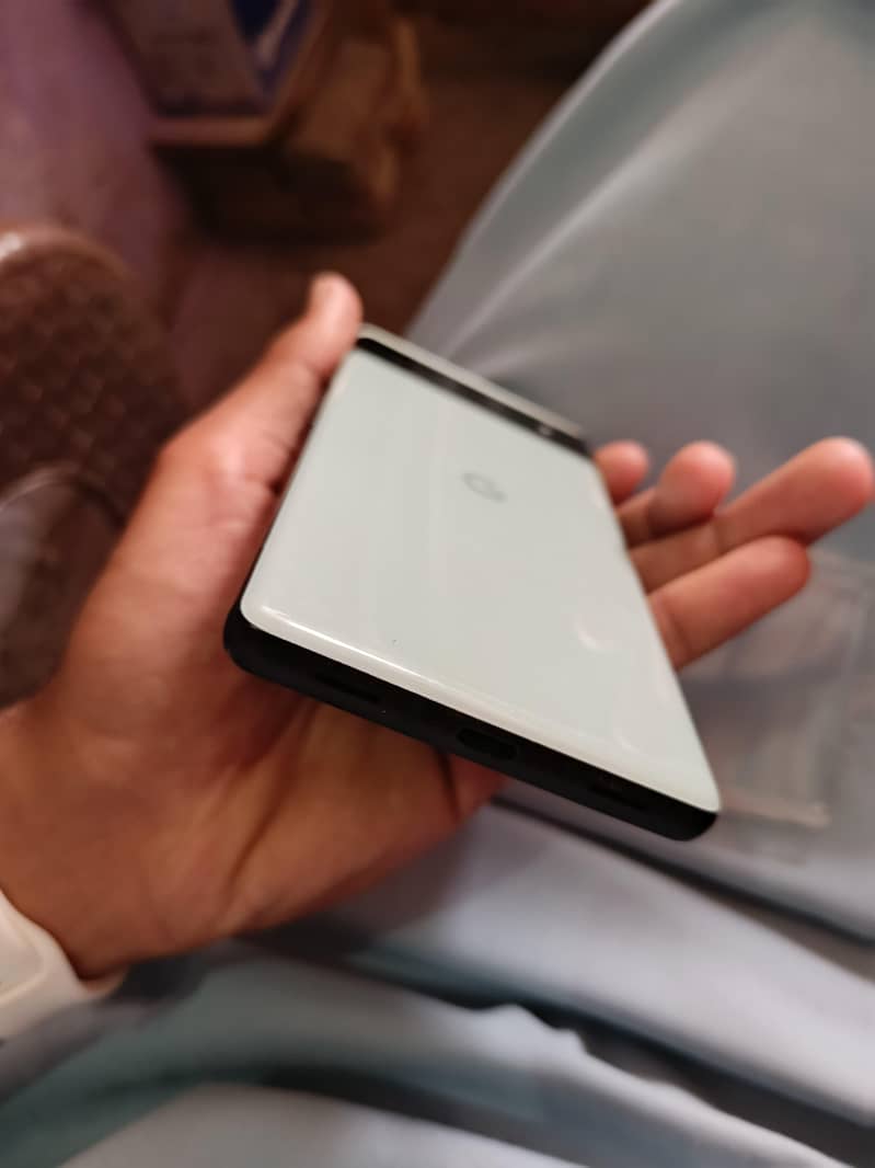 Google pixel 6a 1