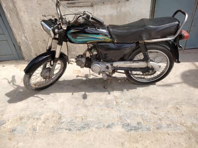Honda 70 1988 model petrol avrge vip 03188308655