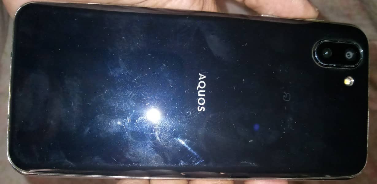 Sharp Aquos R2 1