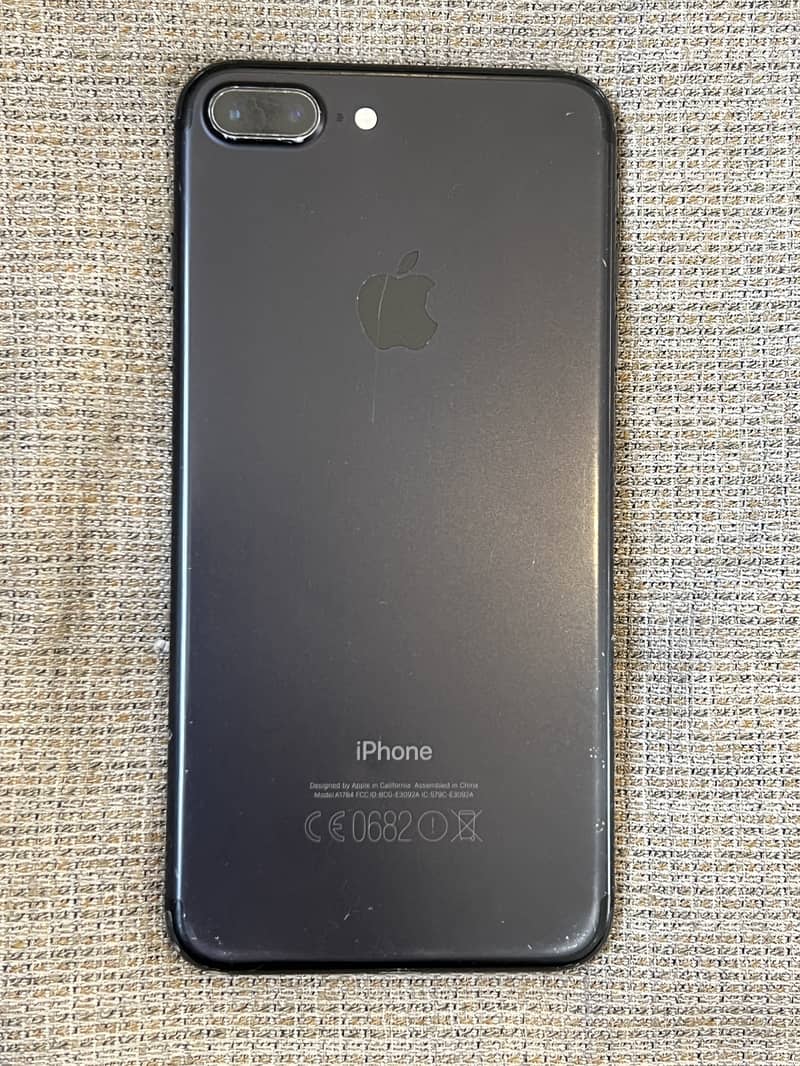 Apple iPhone 7 Plus 0