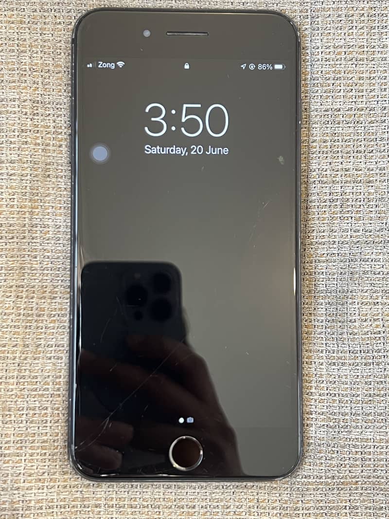 Apple iPhone 7 Plus 1