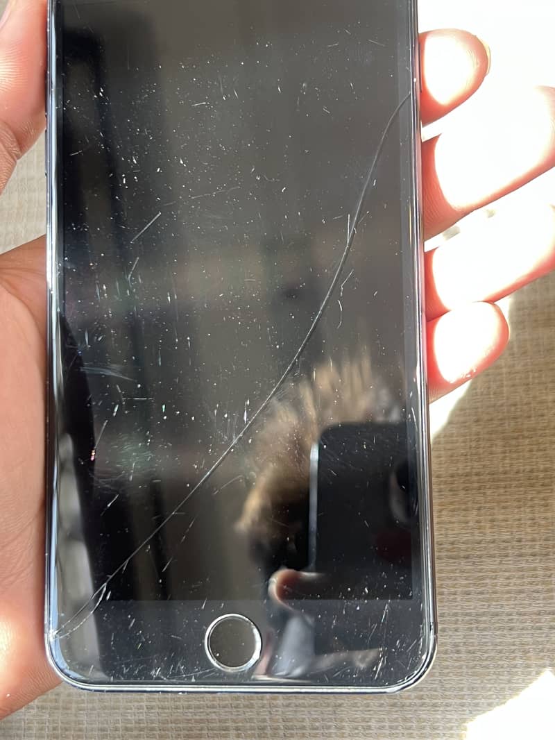 Apple iPhone 7 Plus 2