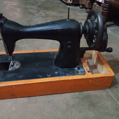 swing machine and motor