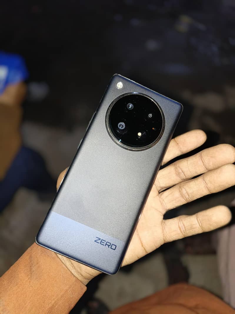 Infinix Zero 40 10