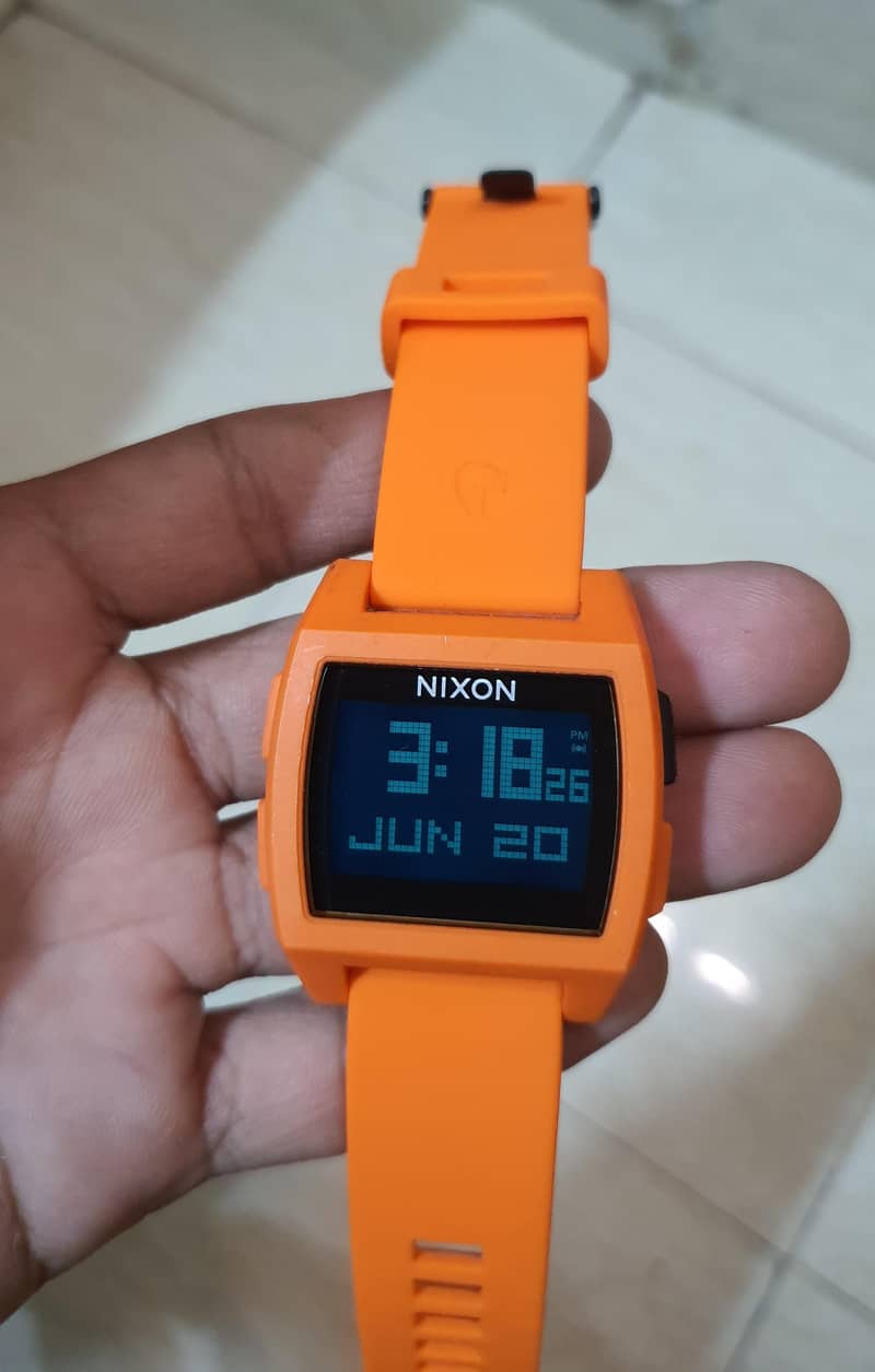 Nixon Base Tide 8