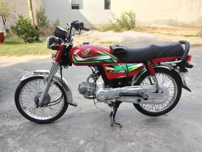 Honda CD70 2022 model red color