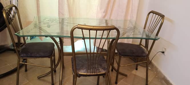Dining table for sale