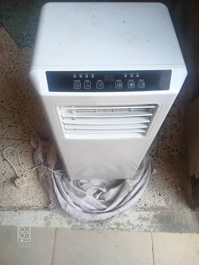portable ac used 1year good condition