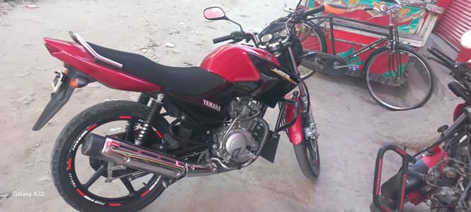 YAMAHA YBR