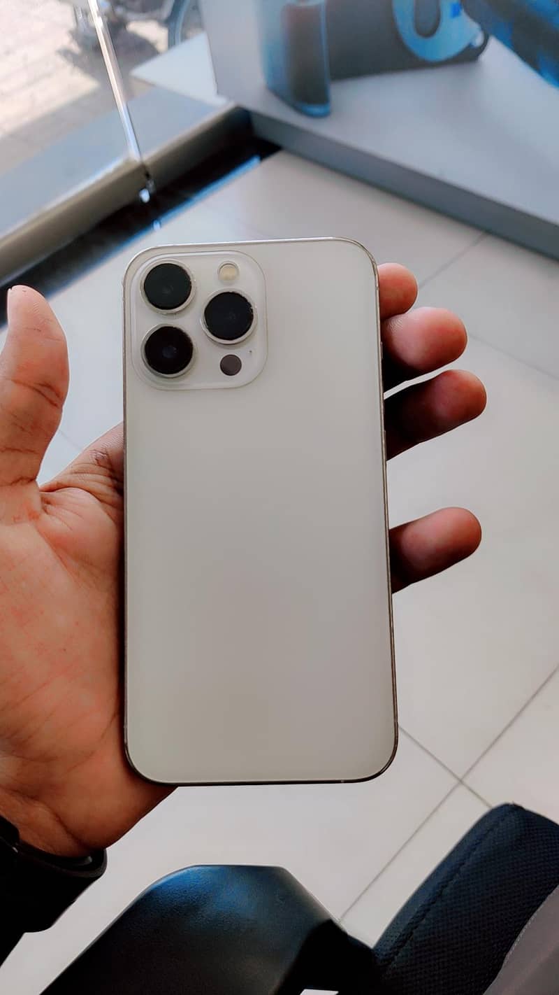 Apple iPhone 13 Pro 0