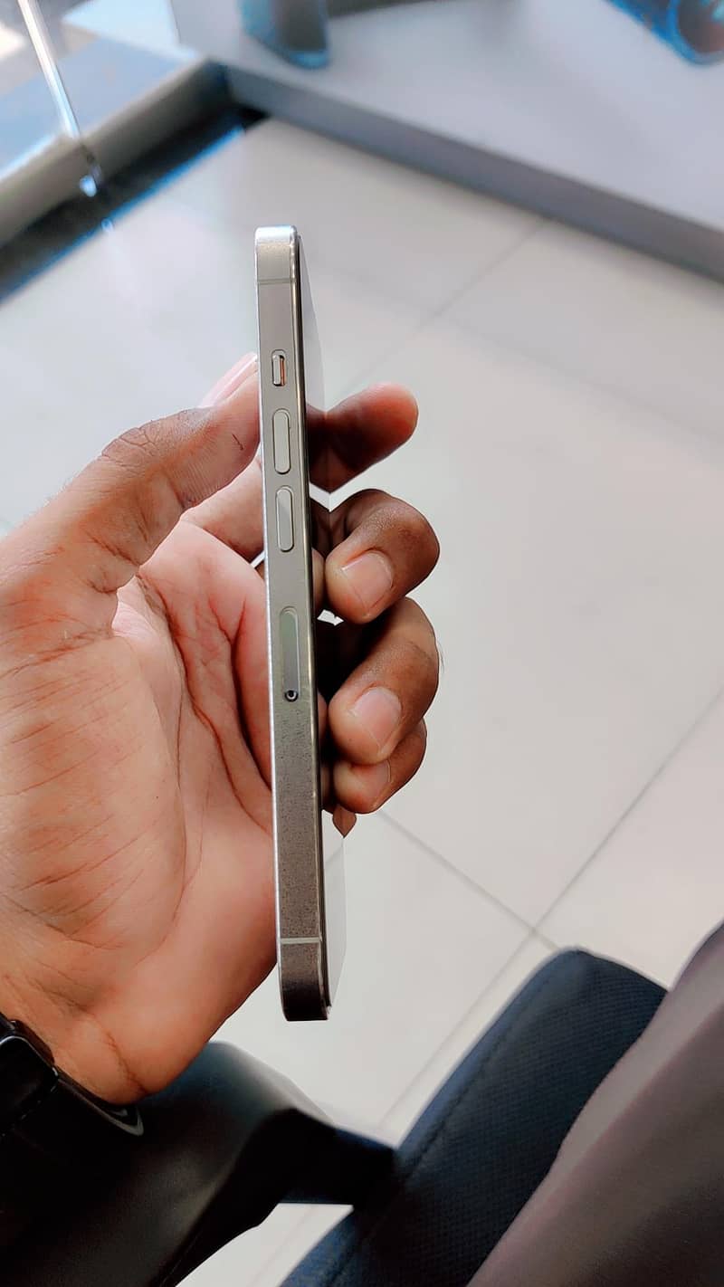 Apple iPhone 13 Pro 3