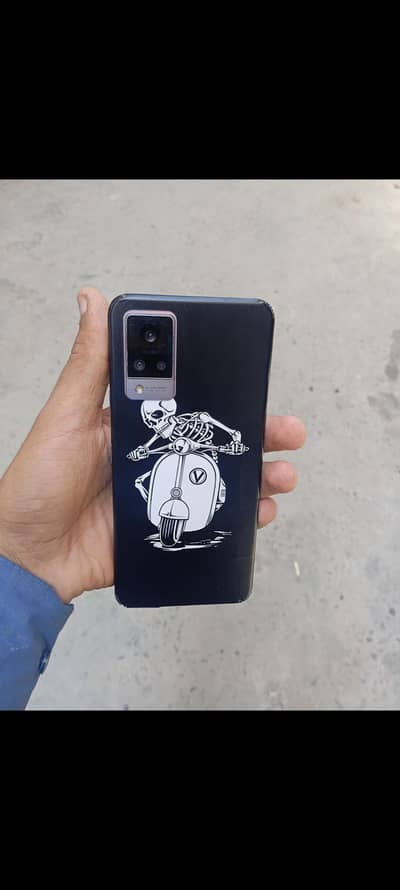 Vivo V21