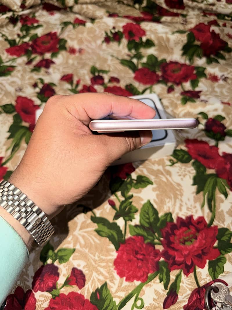 Apple iPhone 7 Plus 1