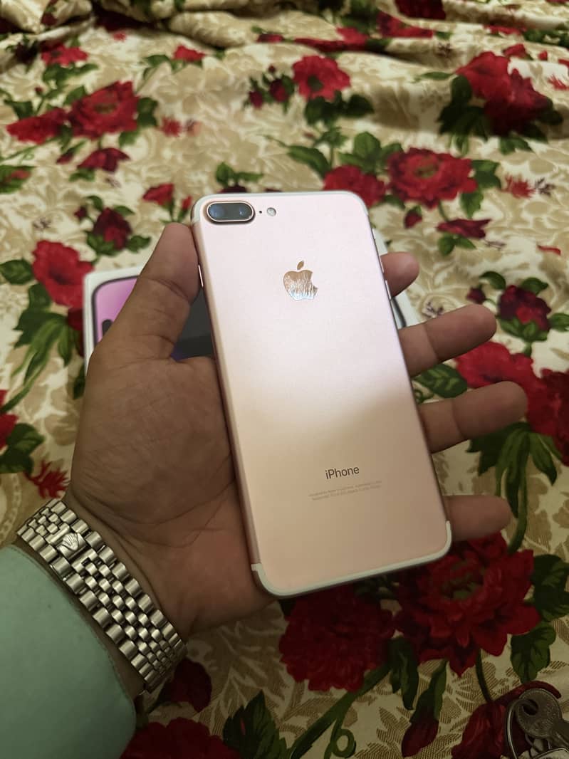 Apple iPhone 7 Plus 3