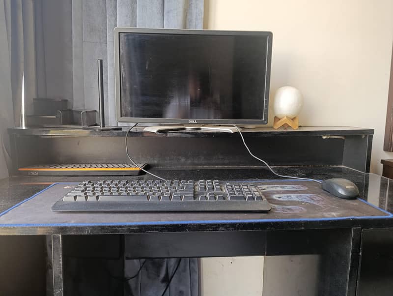 Computer Table Black color 8/10 condition 1