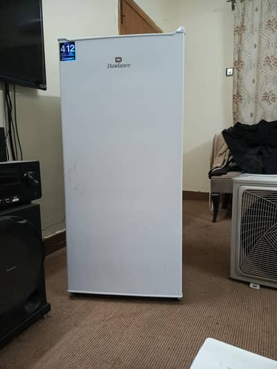 1 season used 100% condition Wala 7 cubic feet refregerator
