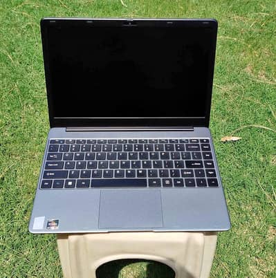 pm laptop/8ram , 225gb ssd/box packed/ clean peace/10/10/urgent for sa