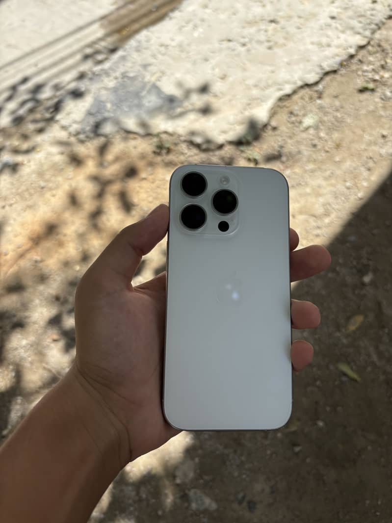 iPhone 16 Pro 0