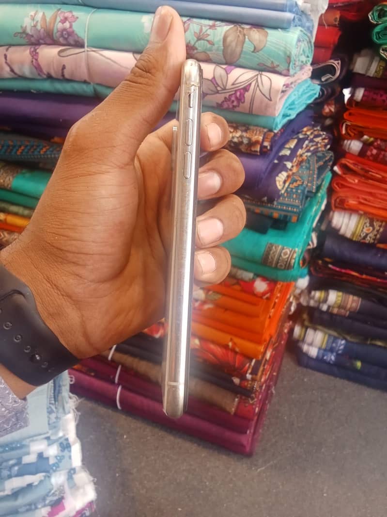 Apple iPhone X 2