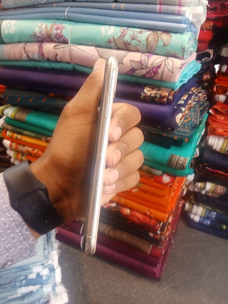 Apple iPhone X 8