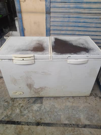 veves  freezer double door  for sale