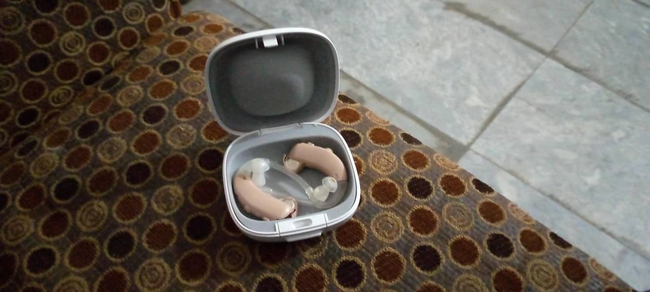 ear hearing 0
