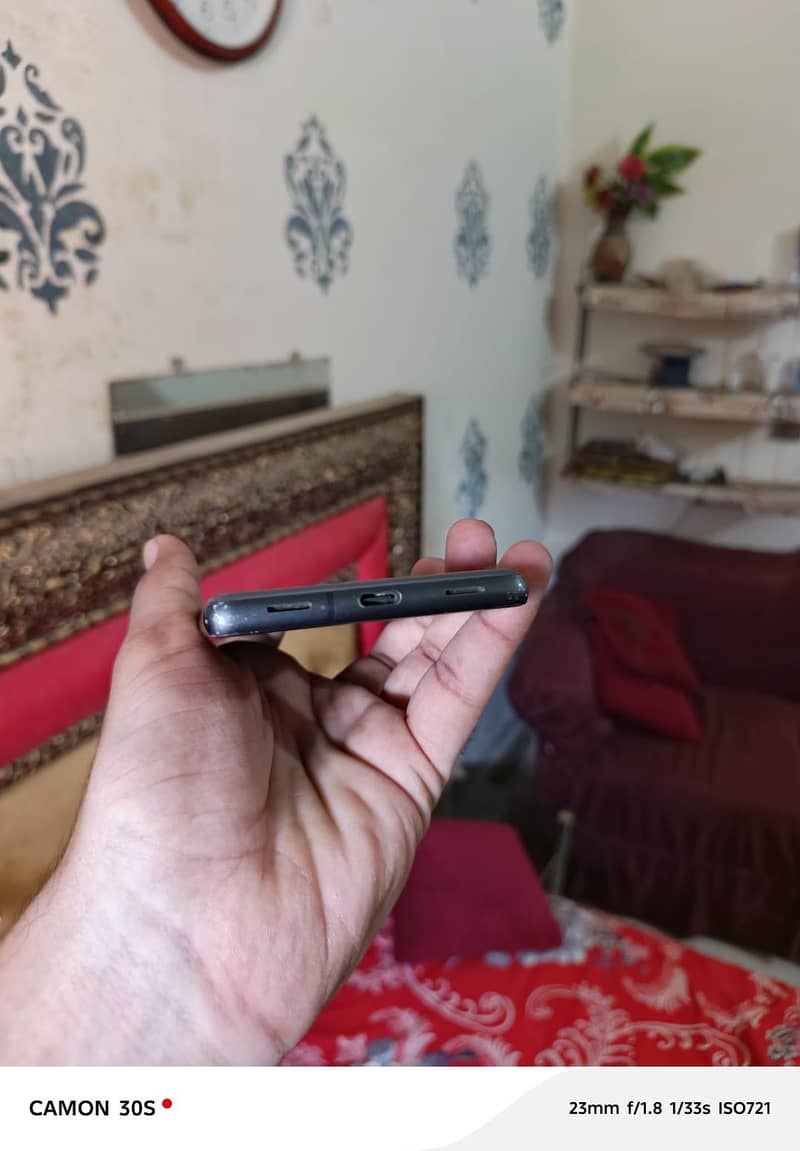 Google Pixel 7a 5