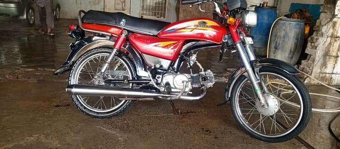 bike new condshion main ha all documents clear hain