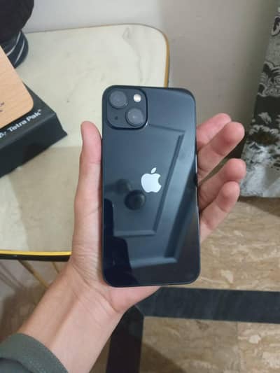 Apple iPhone 13