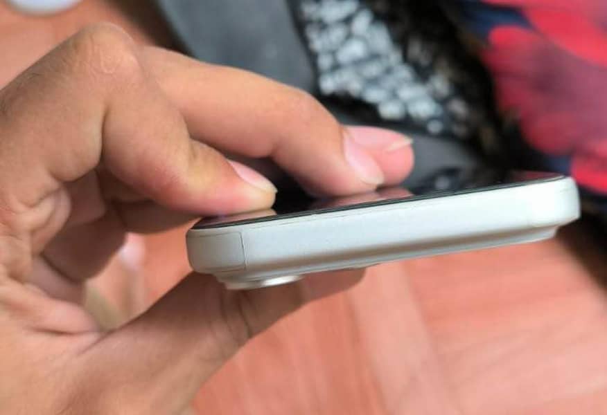 Apple iPhone 17 Pro Max 5