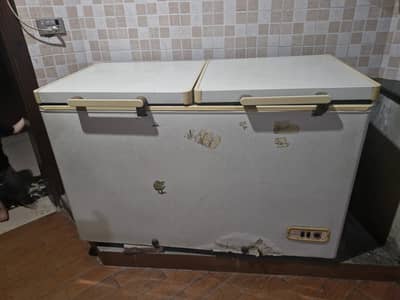 : Dawlance Double Door Deep Freezer – Used, Working Perfectly (Lahore)