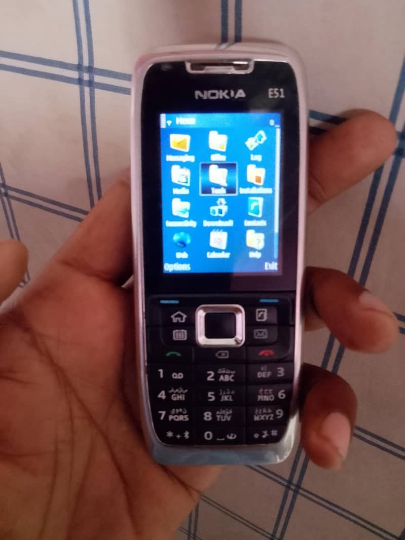 Nokia E51 2