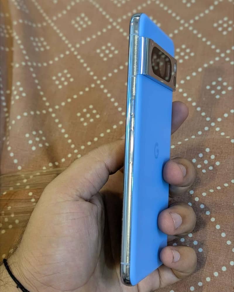 google pixel 8 pro 2