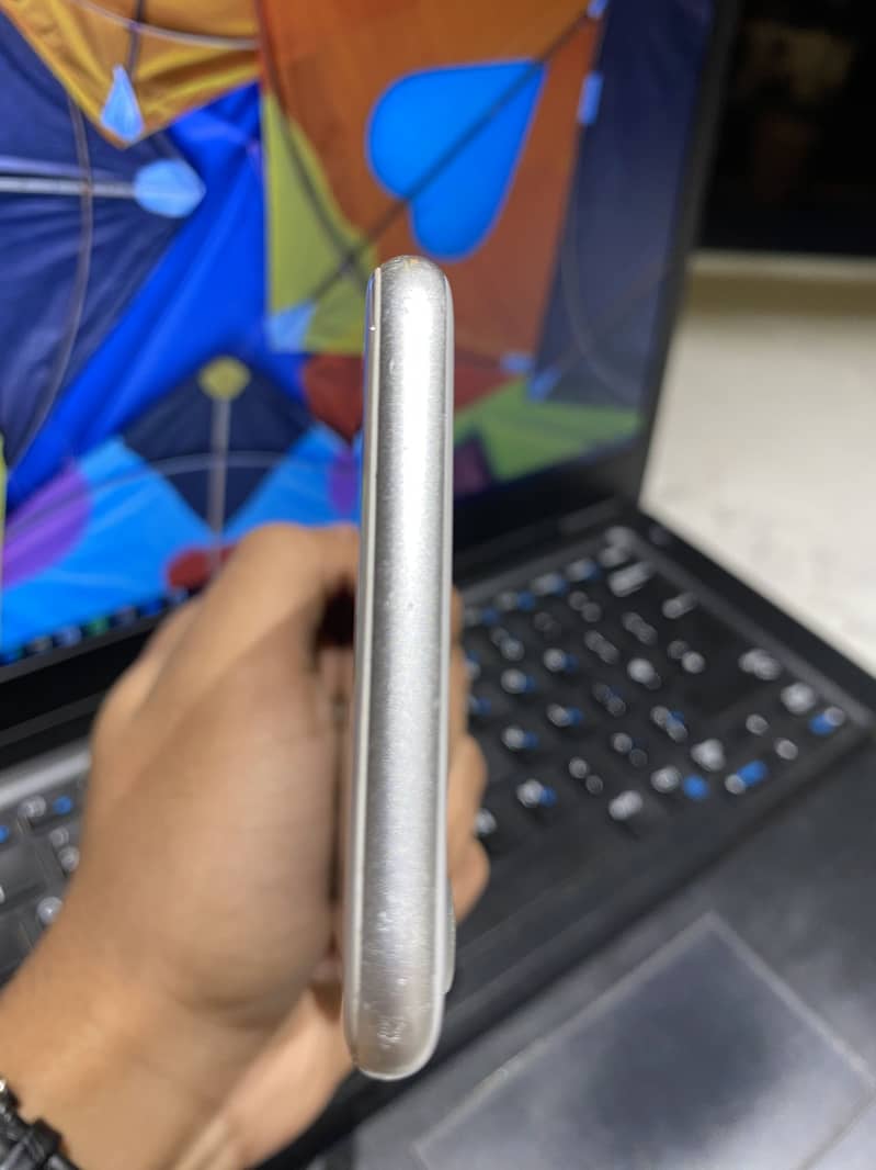 Apple iPhone 7 1