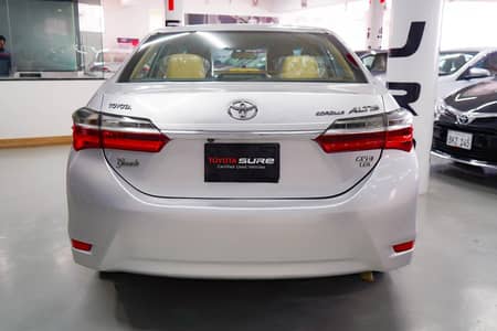Toyota Altis Grande 2019