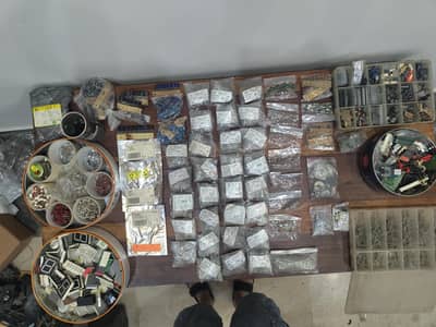Electronic components lot