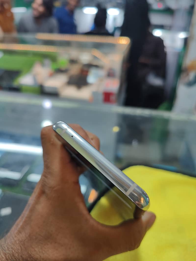 One Plus 8 4