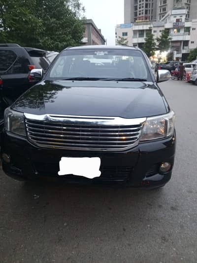 Toyota Hilux 2014 Islamabad Register